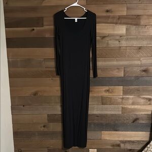 Black Body Maxi Dress